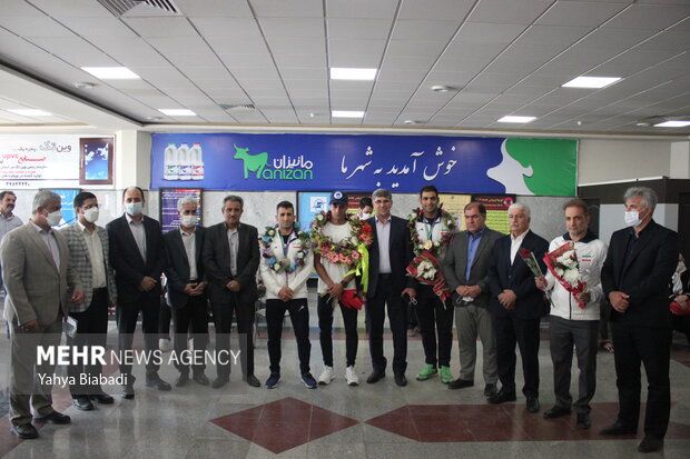 مراسم استقبال از ورزشکاران ناشنوا کرمانشاهی برگزار شد