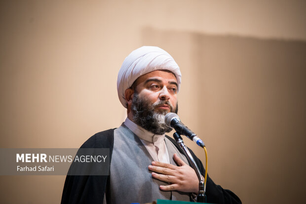 تبیین باید به روشنگری مردم منجر شود