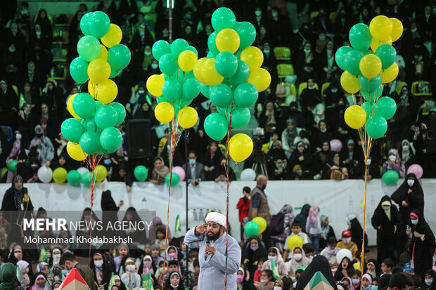 جشن بزرگ پویش عزیزم حسین(ع) در ورزشگاه شیرودی تهران برگزار شد