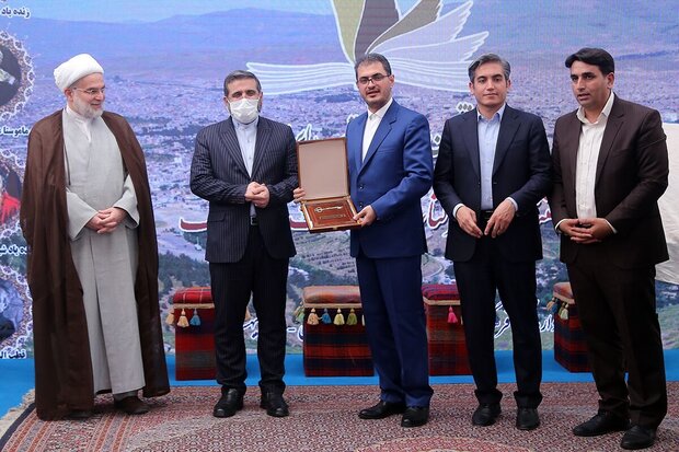 کوردستان نمانەی فەرهەنگ و هونەری ڕەسەنی ئێرانییە