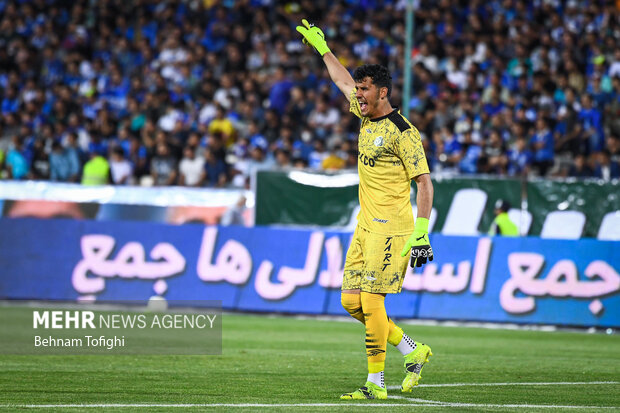 دیدار تیم‌های فوتبال استقلال تهران و آلومینیوم اراک در هفته بیست و هشتم لیگ برتر باشگاههای کشور با نتیجه صفر بر صفر به پایان رسید.
