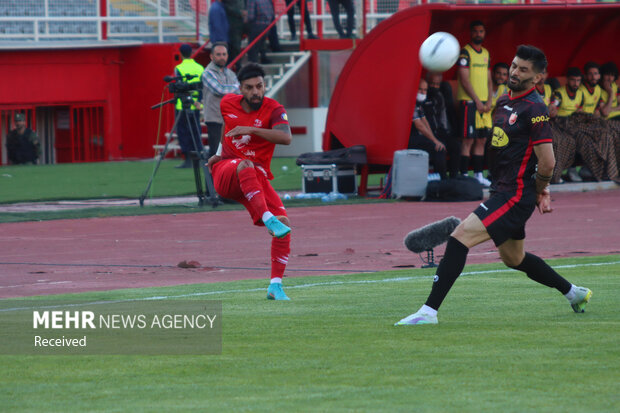 چنین رفتارهایی در فرهنگ مردم تبریز نیست/ تذکر به کاپیتان پرسپولیس