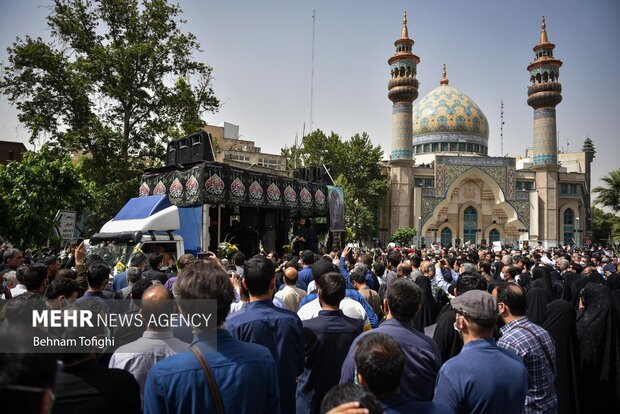 مراسم تشییع پیکر آیت الله سید عبدالله فاطمی نیا صبح سه شنبه ۲۷ اردیبهشت ۱۴۰۱ در دانشگاه تهران برگزار شد