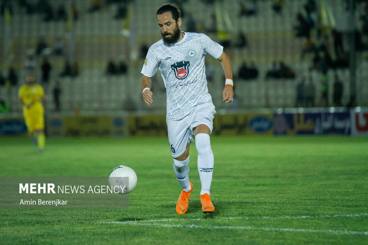 قاسمی: باید پرسپولیس را شکست می‌دادیم