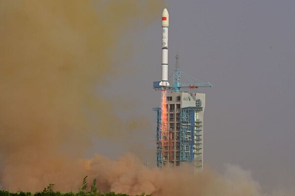 چین سه ماهواره ارتباطی آزمایشی را به مدار پایین زمین پرتاب کرد