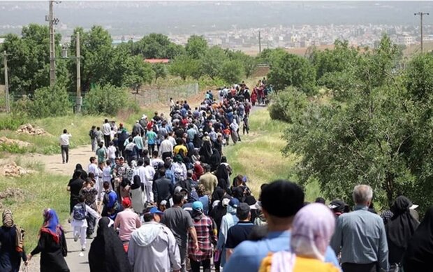 انتقاد از حضور یک مقام آموزش و پرورش در انتخابات هیات تهران