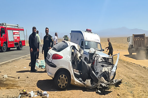 تصادف در جاده کرمان - بم ۵ مصدوم برجا گذاشت