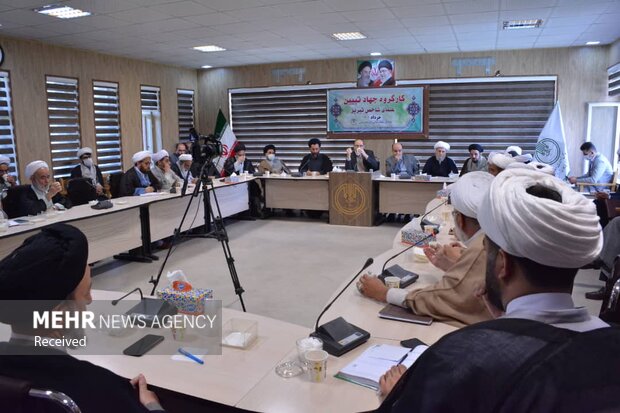 نشست تبیین اقتصادی ویژه روحانیت شاخص تبریز