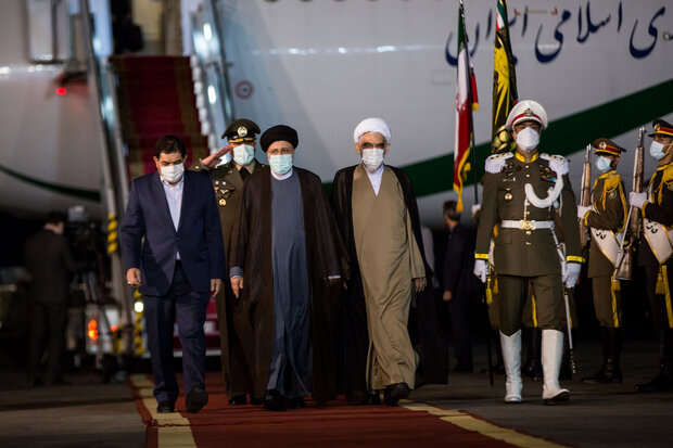 بازگشت رئیس جمهور از سفر عمان
