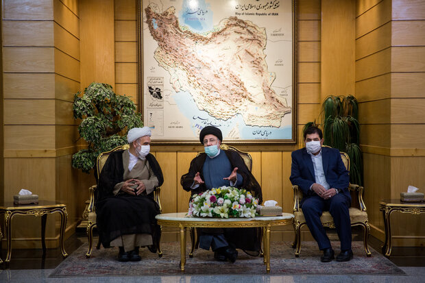 بازگشت رئیس جمهور از سفر عمان