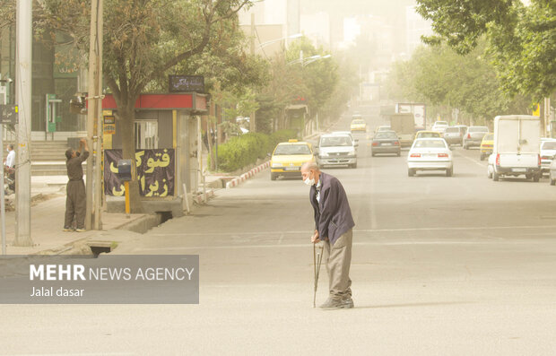 خیزش موقت گرد و خاک در برخی مناطق استان تهران
