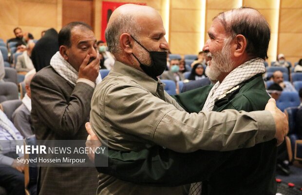 گرامیداشت روز مقاومت و پایداری در مشهد