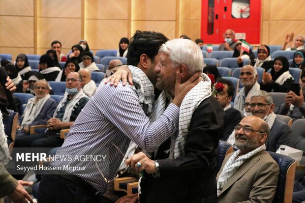 گرامیداشت روز مقاومت و پایداری در مشهد
