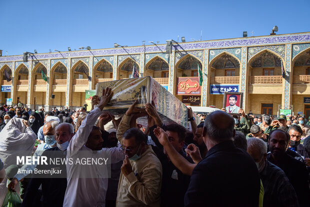 تشییع پیکر شهید «محمد علیپور» در شیراز