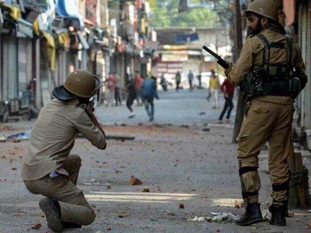 کشمیرمیں بھارتی فورسز کی فائرنگ سے 3 افراد جاں بحق