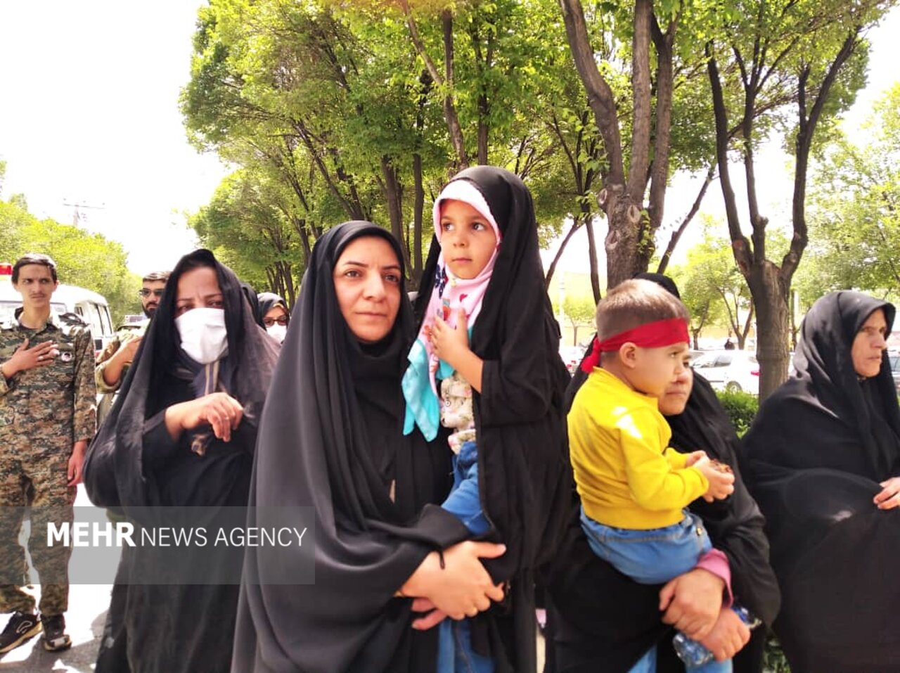 معلم شهید پس از ۴۰ سال به میهن بازگشت/تشییع در دهاقان