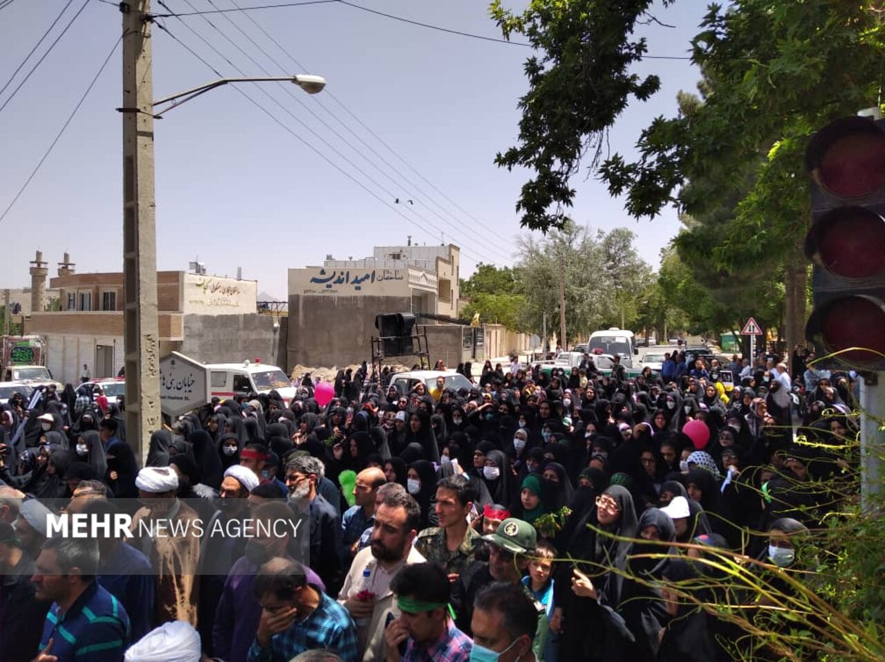 معلم شهید پس از ۴۰ سال به میهن بازگشت/تشییع در دهاقان