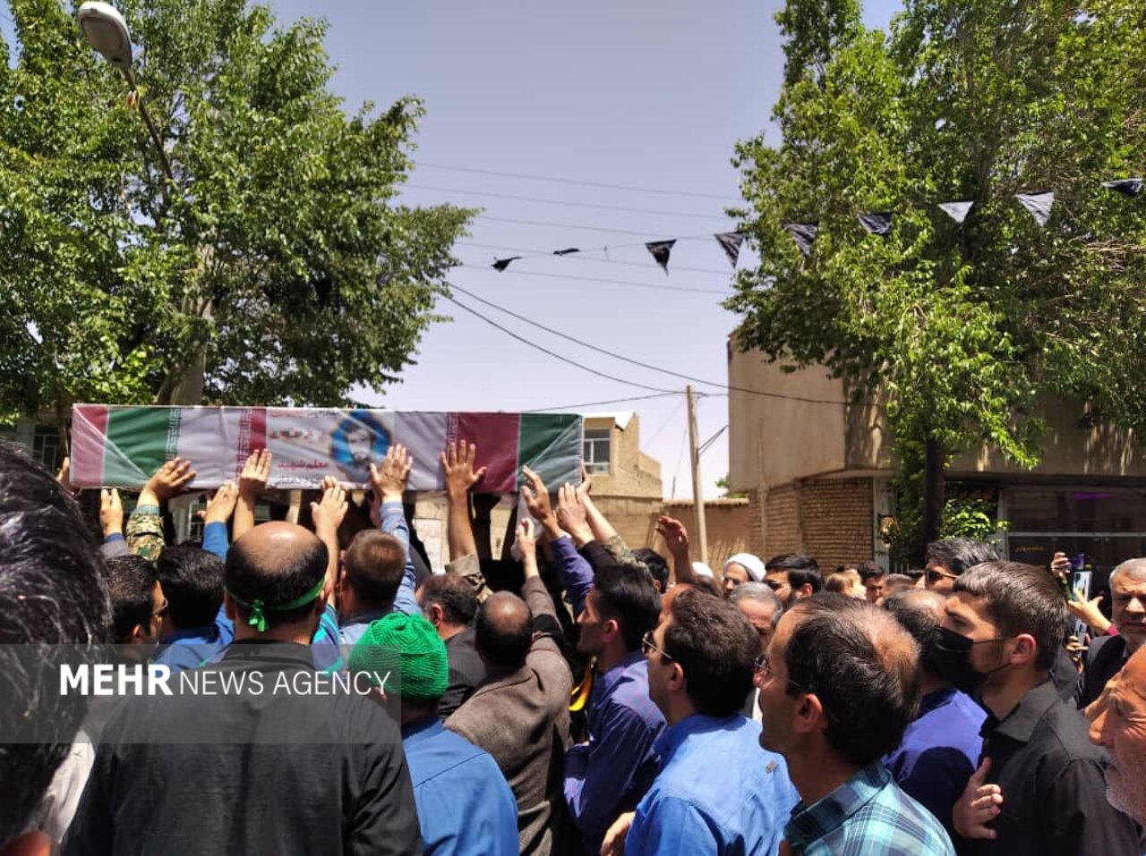 معلم شهید پس از ۴۰ سال به میهن بازگشت/تشییع در دهاقان