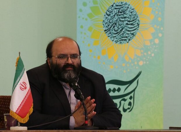 شاعری دیوانگی نیست، بلکه جنون در محبّت است/ خاطرات بهمنی از منزوی