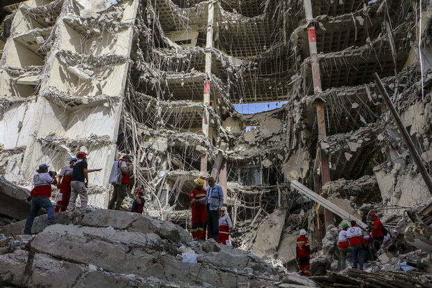 داغ یک سالگی متروپل آبادان / هنوز تن مردم در خیابان امیری می لرزد