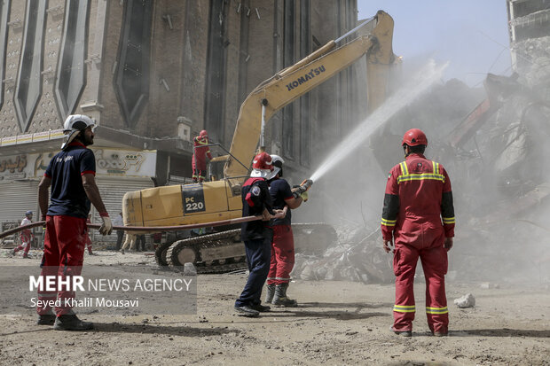 Rescue operations continue in Abadan's Metropole building
