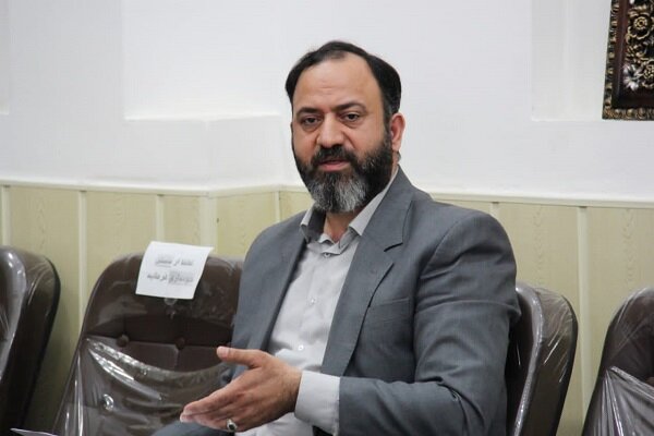 رسانهها تبیین کننده دردهای مردم باشند