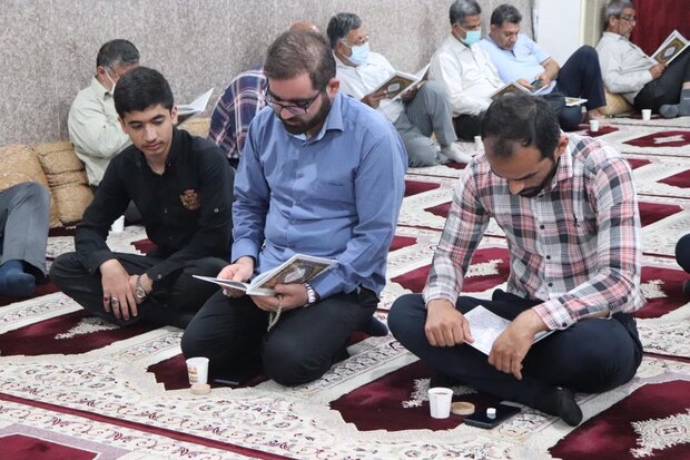 آئین بزرگداشت درگذشتگان حادثه آبادان در گناوه برگزار شد