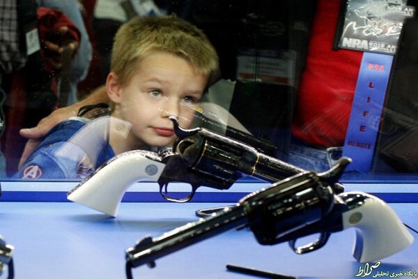 برگزاری نمایشگاه سلاح در آمریکاچند روز پس از کشتار کودکان دبستانی