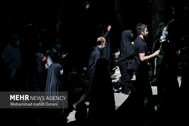 مراسم تشییع دو شهید گمنام دفاع مقدس در اردوگاه شهید باهنر برگزار شد