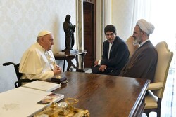 Ayatollah Arafi, Pope Francis hold talks