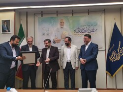 در بازنمایی اتفاقات مثبت جامعه لکنت داریم