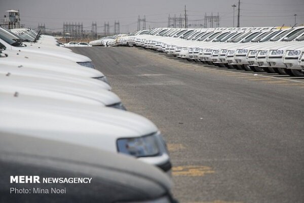 خودروسازان ملزم به اجرای همه تعهدات خود تا ۱۵ بهمن شدند 