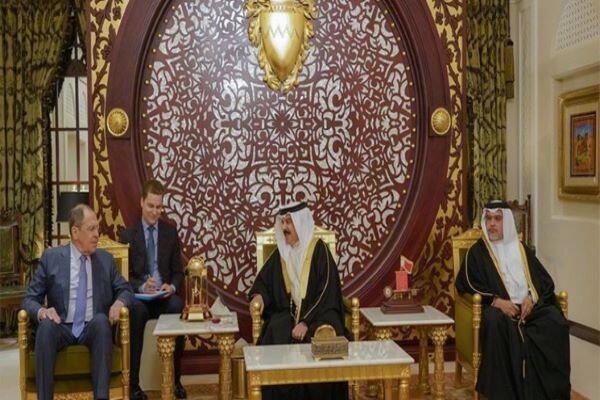 «سرگئی لاوروف» با پادشاه بحرین دیدار کرد/ رایزنی درباره اوکراین