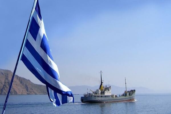 Germany calls for releasing two Greek tankers