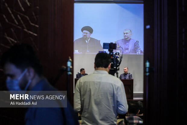 Balance Foreign Policy Symposium in Imam Khomeini’s School