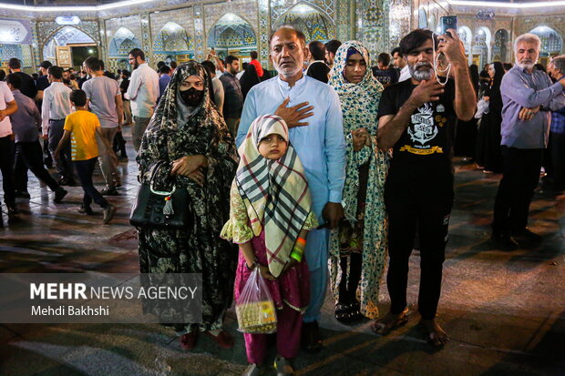 People of Iran mark Hazrat Masumeh birthday anniv. in Qom