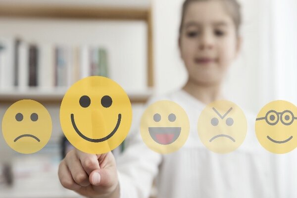 تلاش انگلیس برای امنیت آنلاین کودکان/ محافظت از کودکان کار مجازی