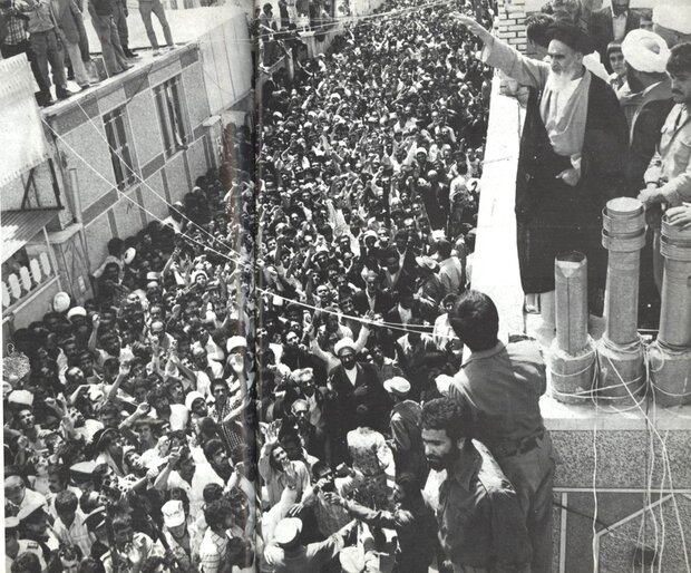 برپایی نمایشگاه «گنجینه» به مناسبت سالگرد ارتحال امام خمینی (ره)