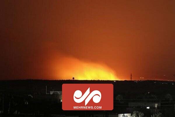 لحظه انفجار انبار بزرگ مهمات در شمال ادلب