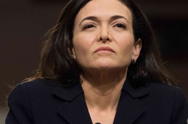 تنها زن مدیر ارشد فیس‌بوک از این شرکت جدا شد
