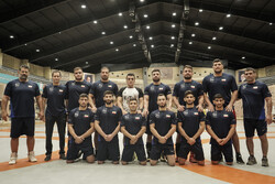 فريق المصارعة الإيراني يحصد 10ميداليات بكأس تورليخانوف