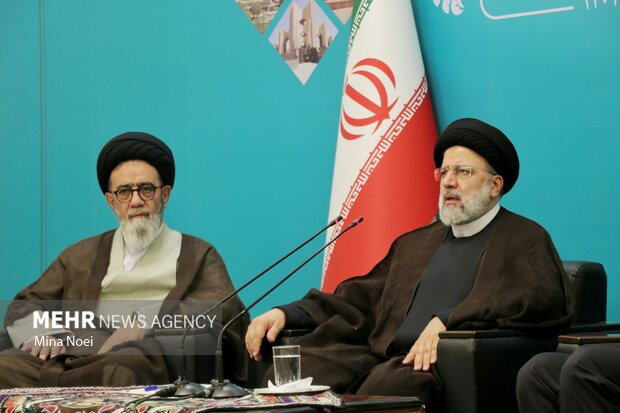 جلسه شورای اداری و نشست خبری رییس جمهور در تبریز