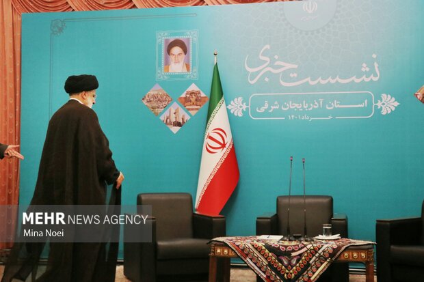 جلسه شورای اداری و نشست خبری رییس جمهور در تبریز