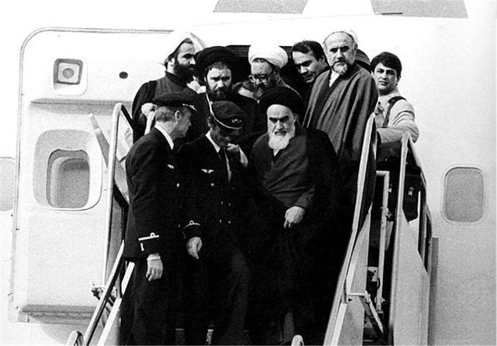 Ruhullah Khomeini; from birth to demise