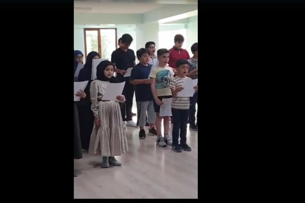 "Merhaba Komutan" marşı Türkçe olarak seslendirildi "Merhaba Komutan" marşı Türkçe olarak seslendirildi
