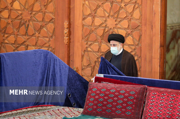 حجت الاسلام سید ابراهیم رئیسی رئیس جمهور در  مراسم سی و سومین سالگرد ارتحال امام خمینی(ره) حضور دارد