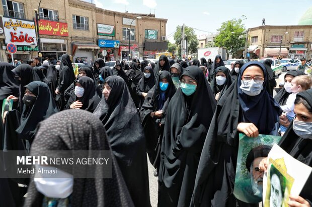 تصویر روز... دسته عزاداری ارتحال امام خمینی در زنجان