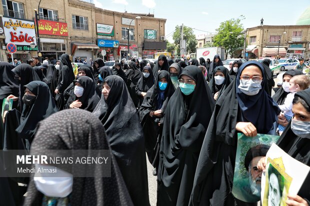 تصویر روز... دسته عزاداری ارتحال امام خمینی در زنجان