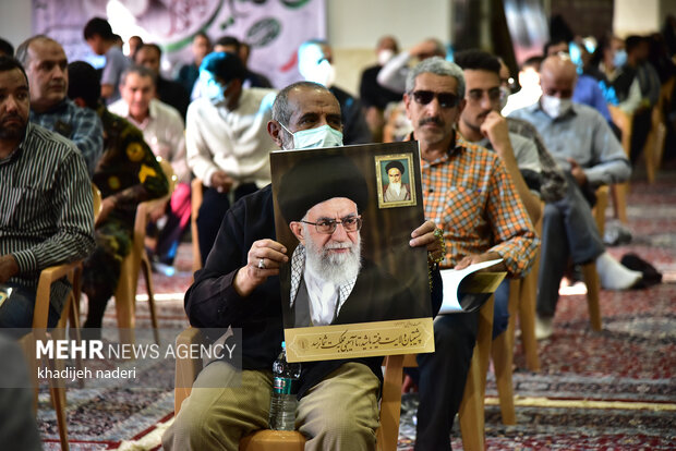 مراسم سالگرد ارتحال امام (ره) در گلستان شهدای اصفهان