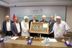 Heniyye: Tüm taraflar Mescid-i Aksa'yı savunmalıdır